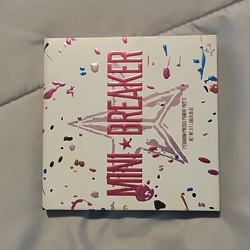 Cosmetics: Jeffree Star eyeshadow pallet mini☆breaker 9x1.50g/0.05 oz